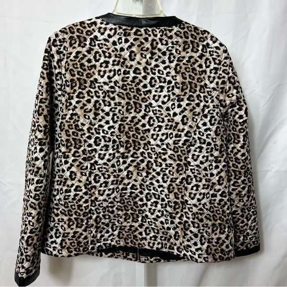 Chico’s Women’s Size Small Leopard Print Quilted Full Front Zippered Jacket - Picture 13 of 13